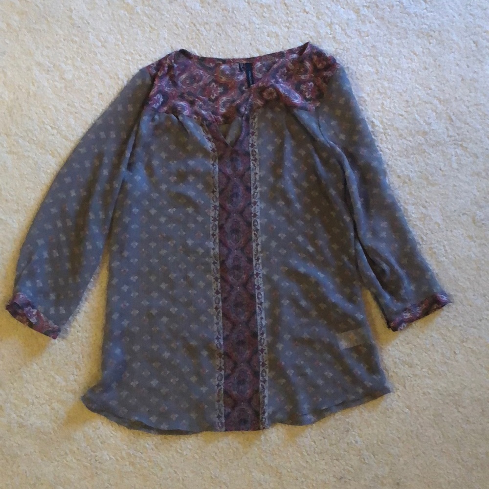 Maurice’s XS sheer top